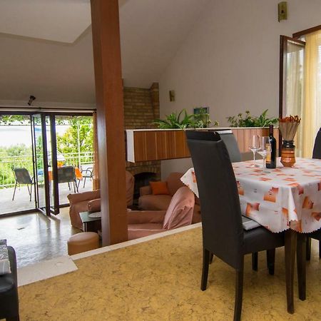 Vacation Home Mirjana セゲット・ヴラニツァ エクステリア 写真